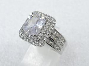 クリスタル　指輪(13号)